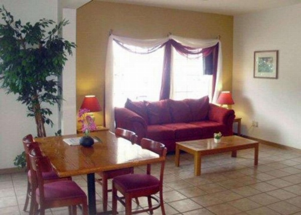 Rodeway Inn Salina image 3